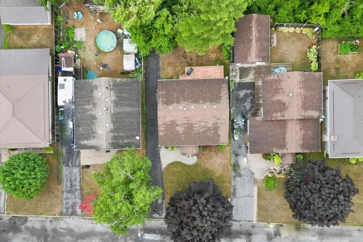 14 Connolly Avenue, ON K8V 5T4