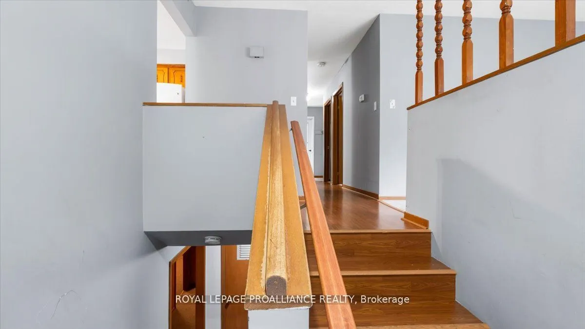 14 Connolly Avenue, ON K8V 5T4