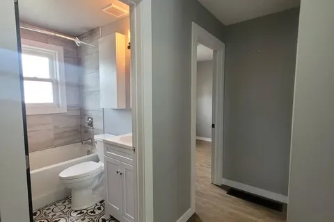 726 Cummings Avenue, ON K1K 2L1