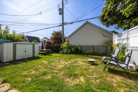 726 Cummings Avenue, ON K1K 2L1