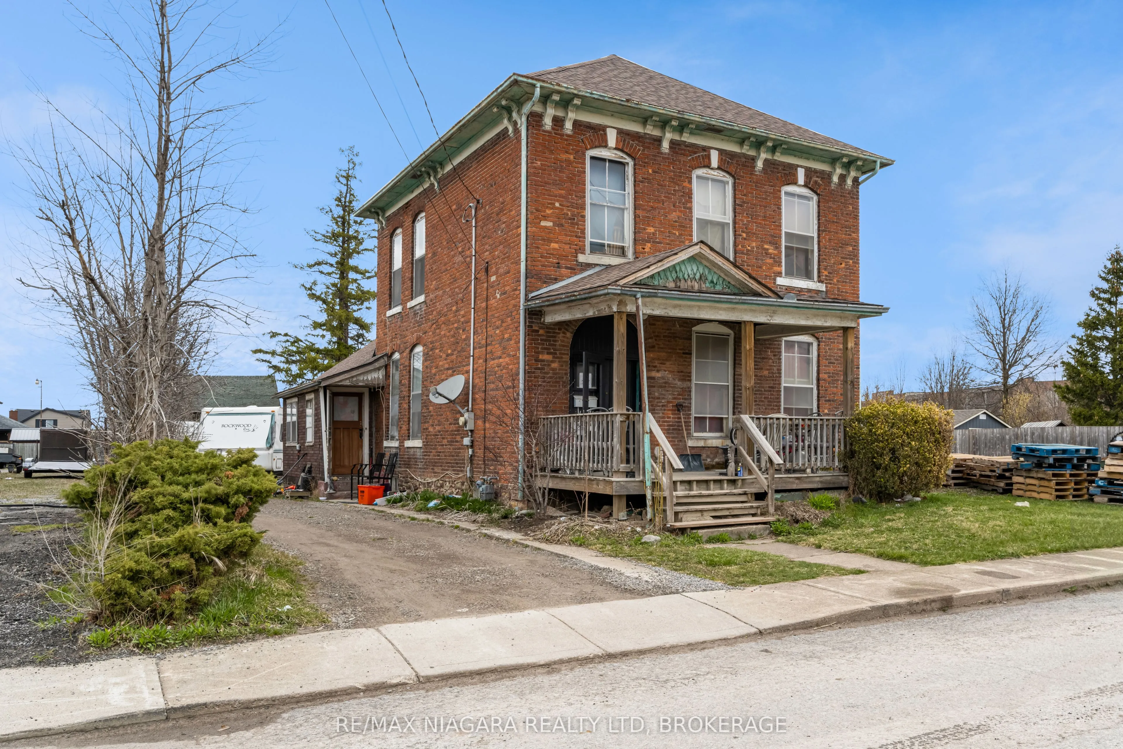 49 Turner Crescent, ON L2P 2H8