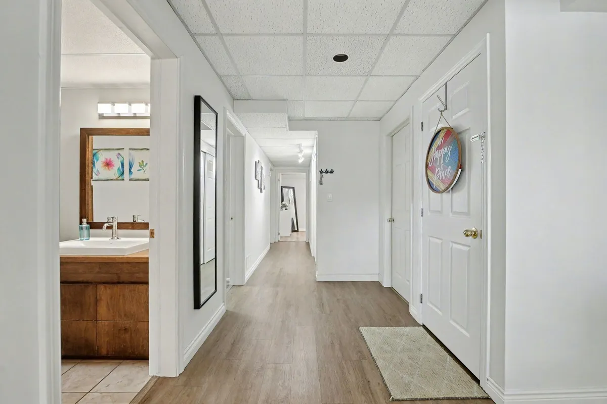 6753 Buckingham Drive, ON L2H 2S2