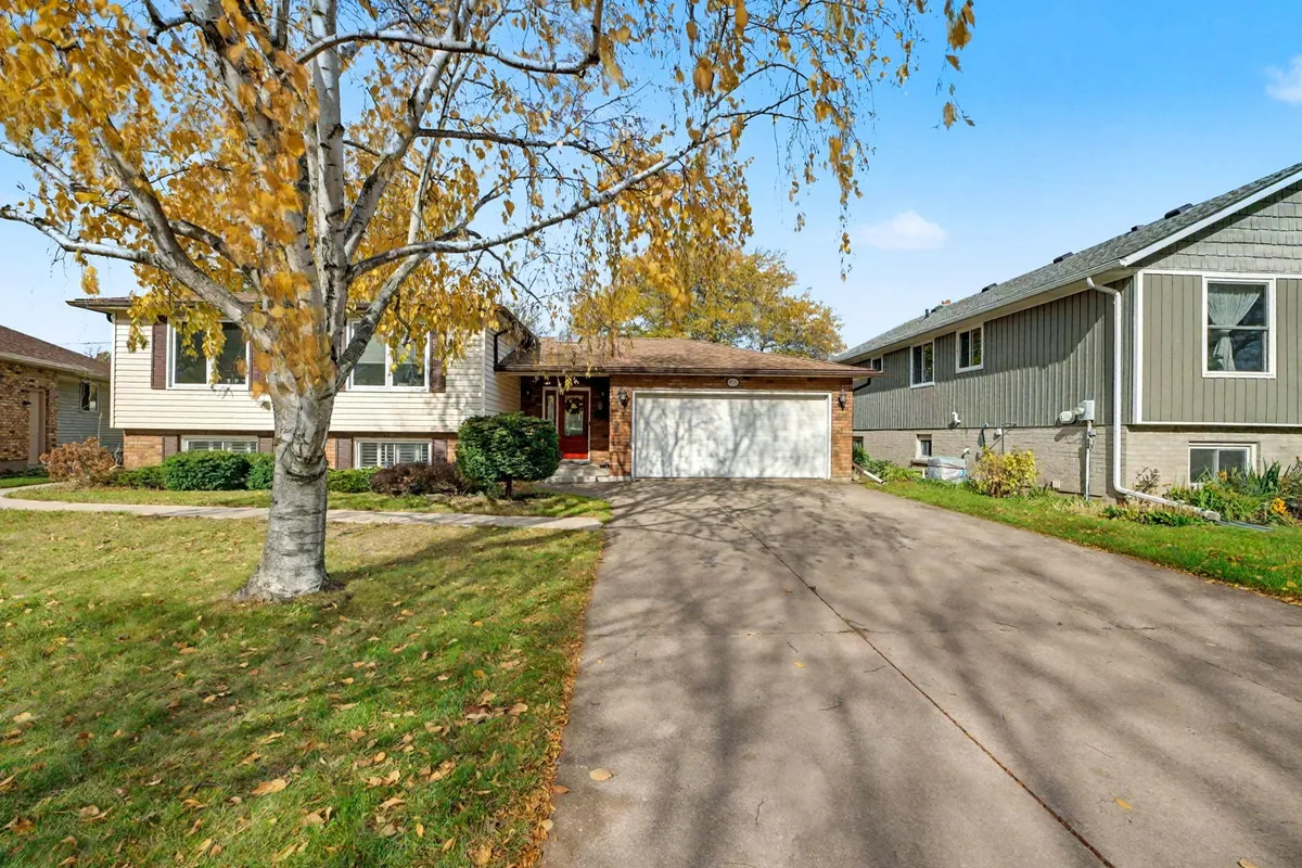 6753 Buckingham Drive, ON L2H 2S2