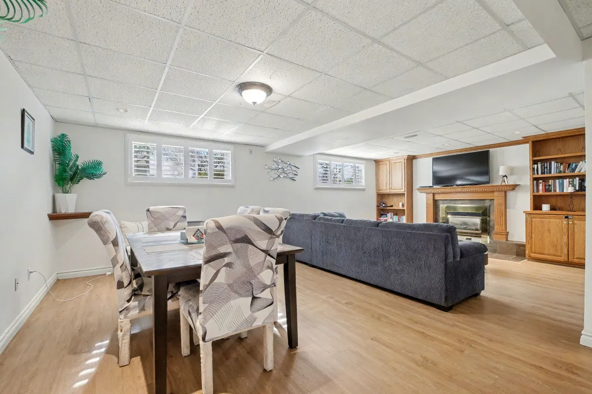 6753 Buckingham Drive, ON L2H 2S2