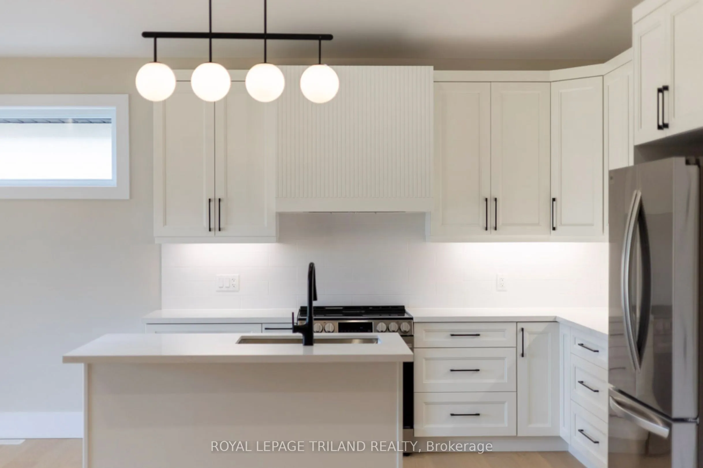 24 Brooklawn Drive, ON N0M 1T0