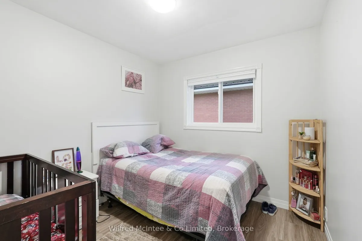 856 York Avenue, ON N4W 2Y6