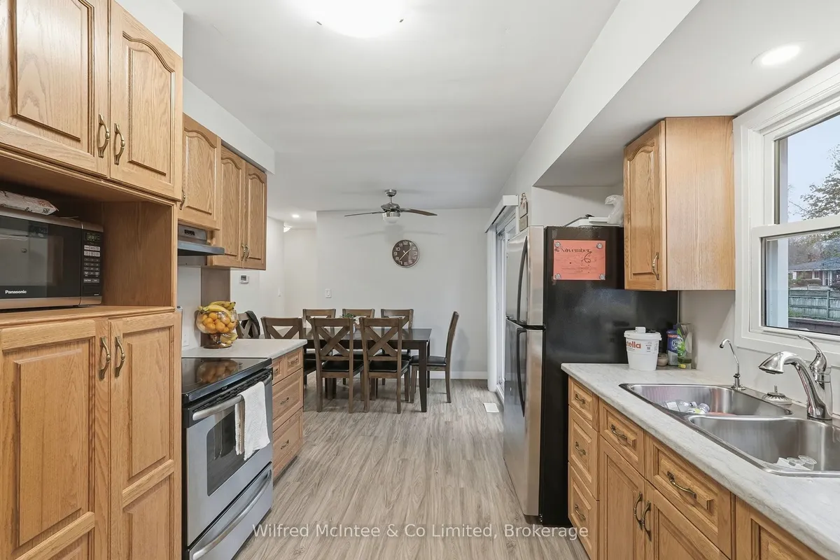 856 York Avenue, ON N4W 2Y6