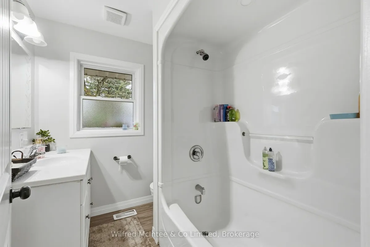 856 York Avenue, ON N4W 2Y6