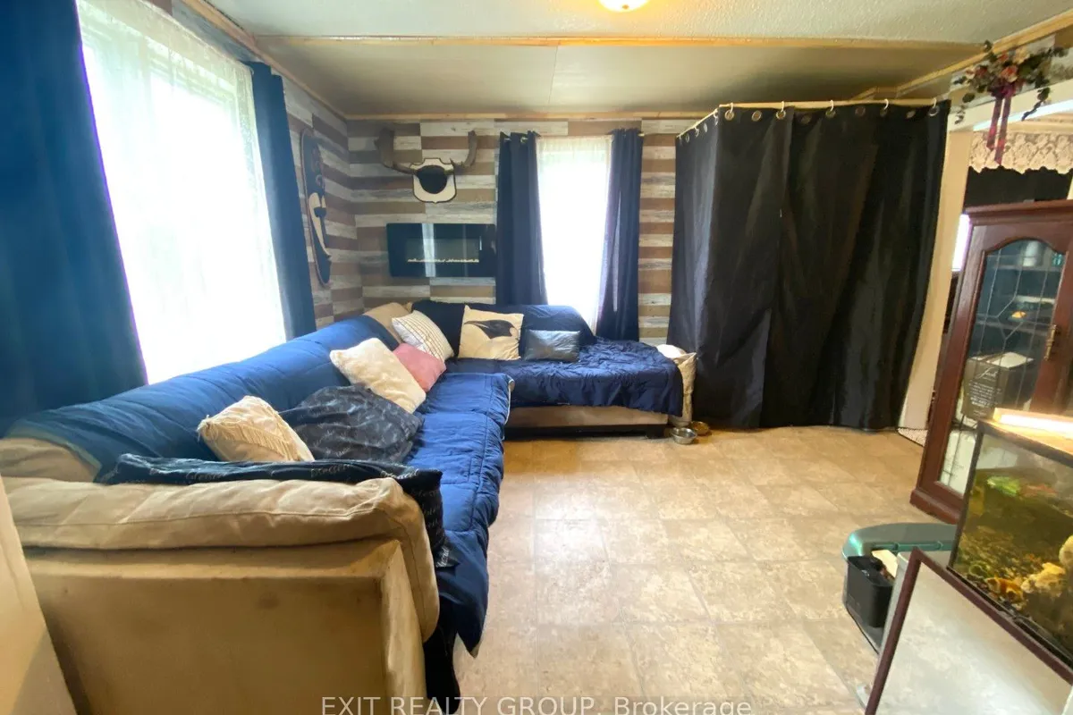 33 Glastonbury Road, ON K0H 2G0