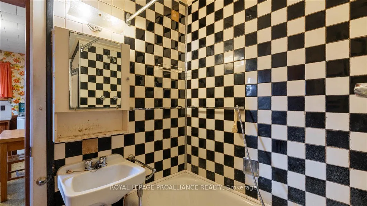 31 S Wellington Street, ON K0K 2C0