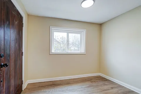 26 State Street, ON L3B 4K3