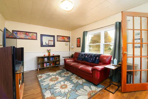 138 Byron Street, ON K8V 2Y6