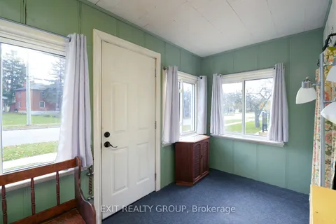 138 Byron Street, ON K8V 2Y6