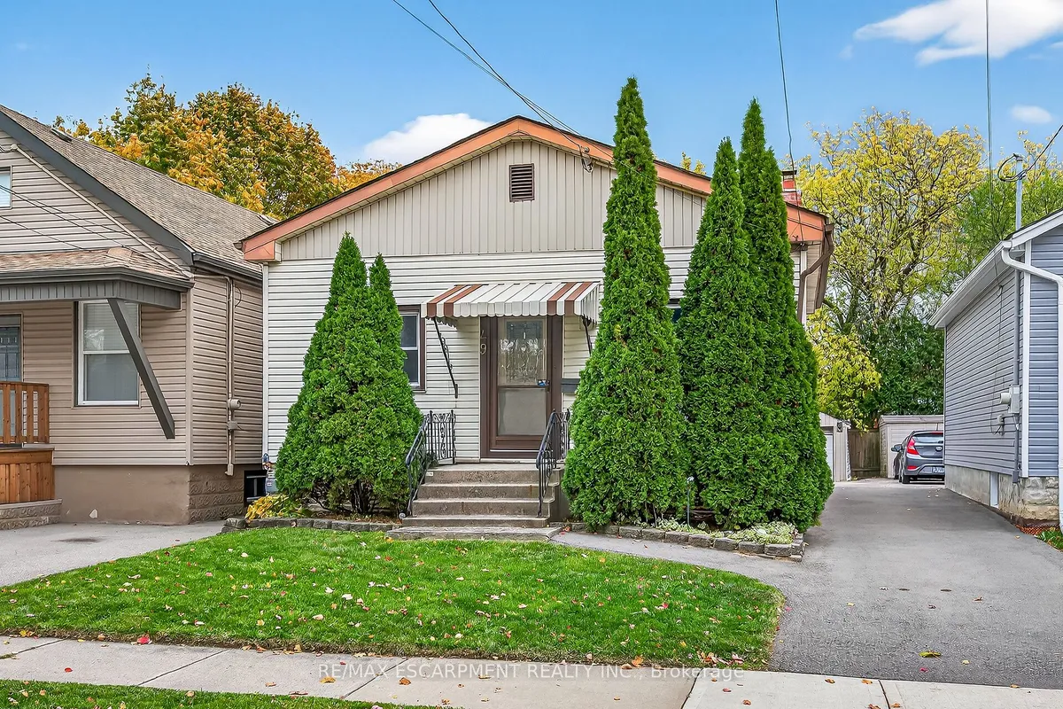 49 East 33rd Street, ON L8V 3S9