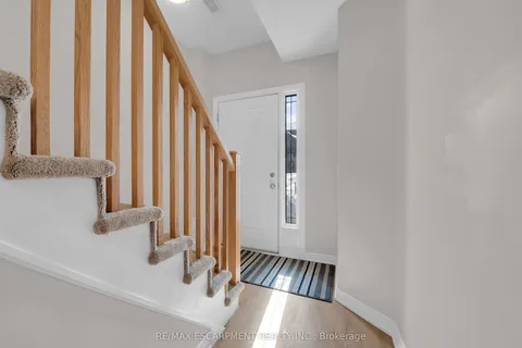 19 Picardy Drive, ON L8J 0M7