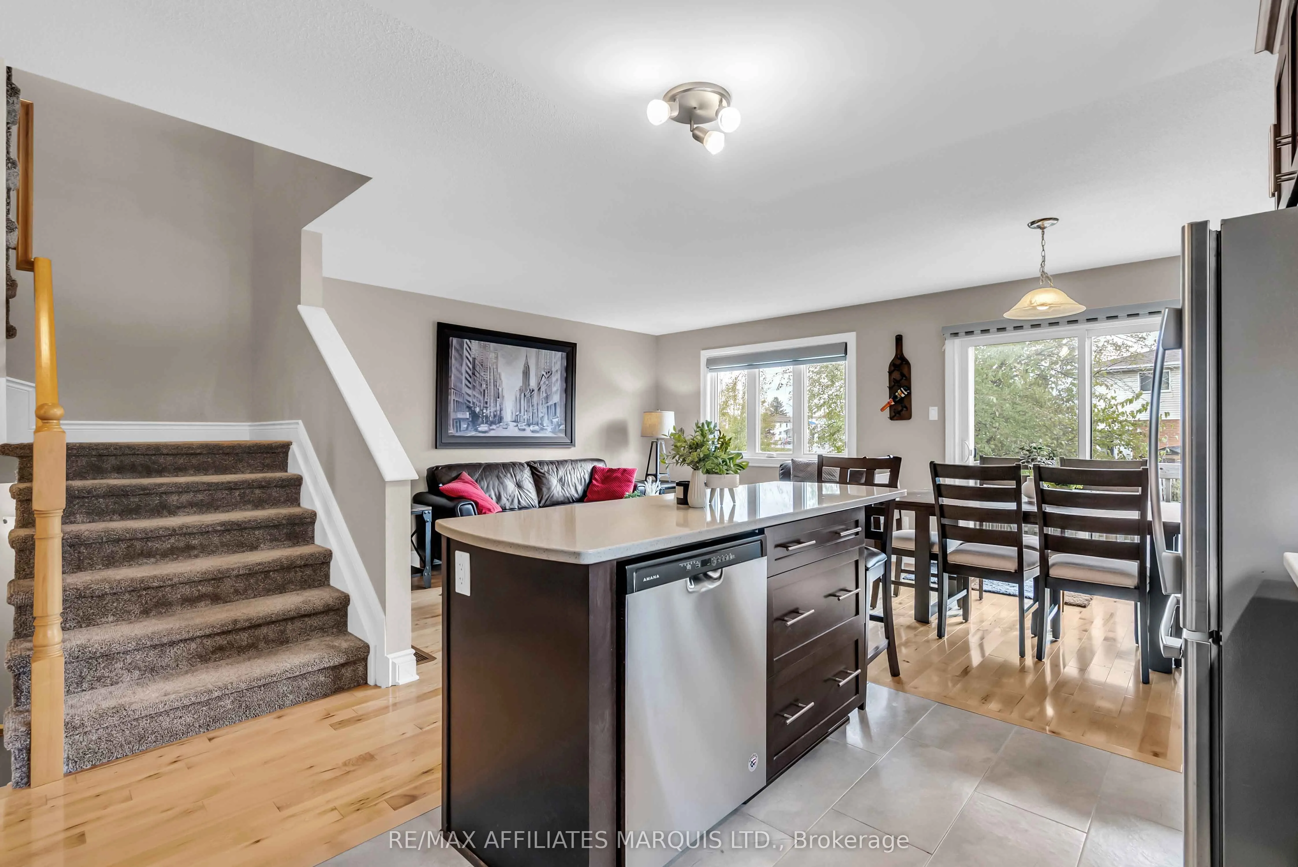 1101 CLEMENT Court, ON K6H 4N1