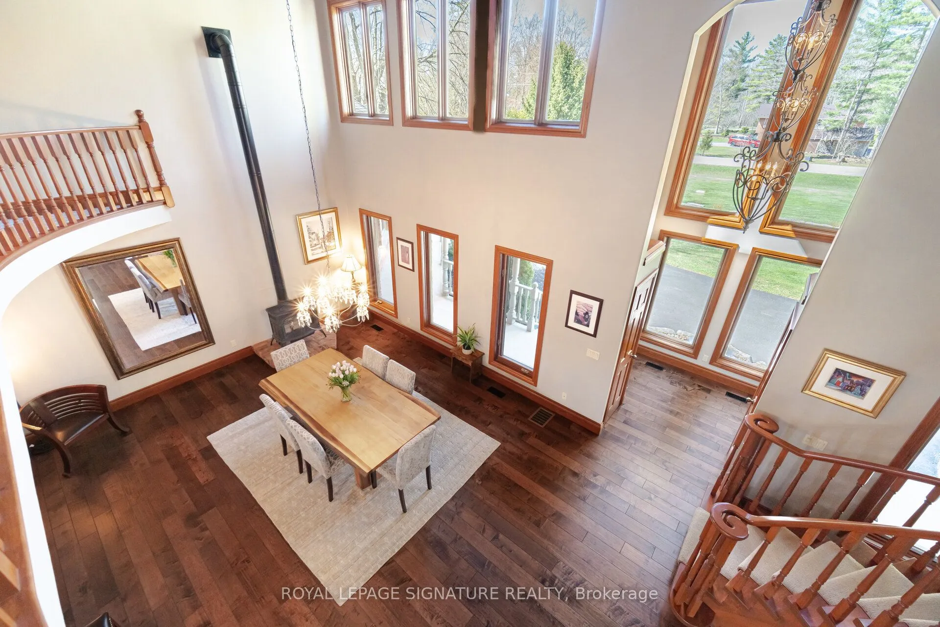 587 Hillcrest Road, ON N3Y 4K1