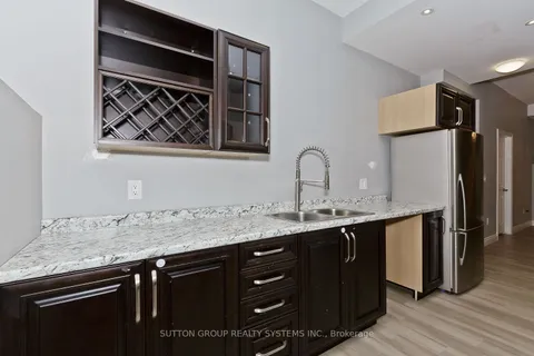 200 Regatta Drive, ON L3B 6E8