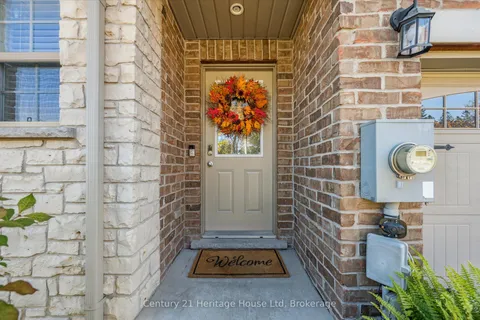 122 Creighton Avenue, ON N1E 0H8