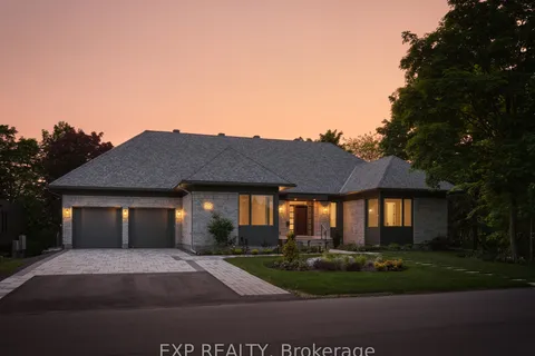 26 Clovelly Road, ON K1J 6M2