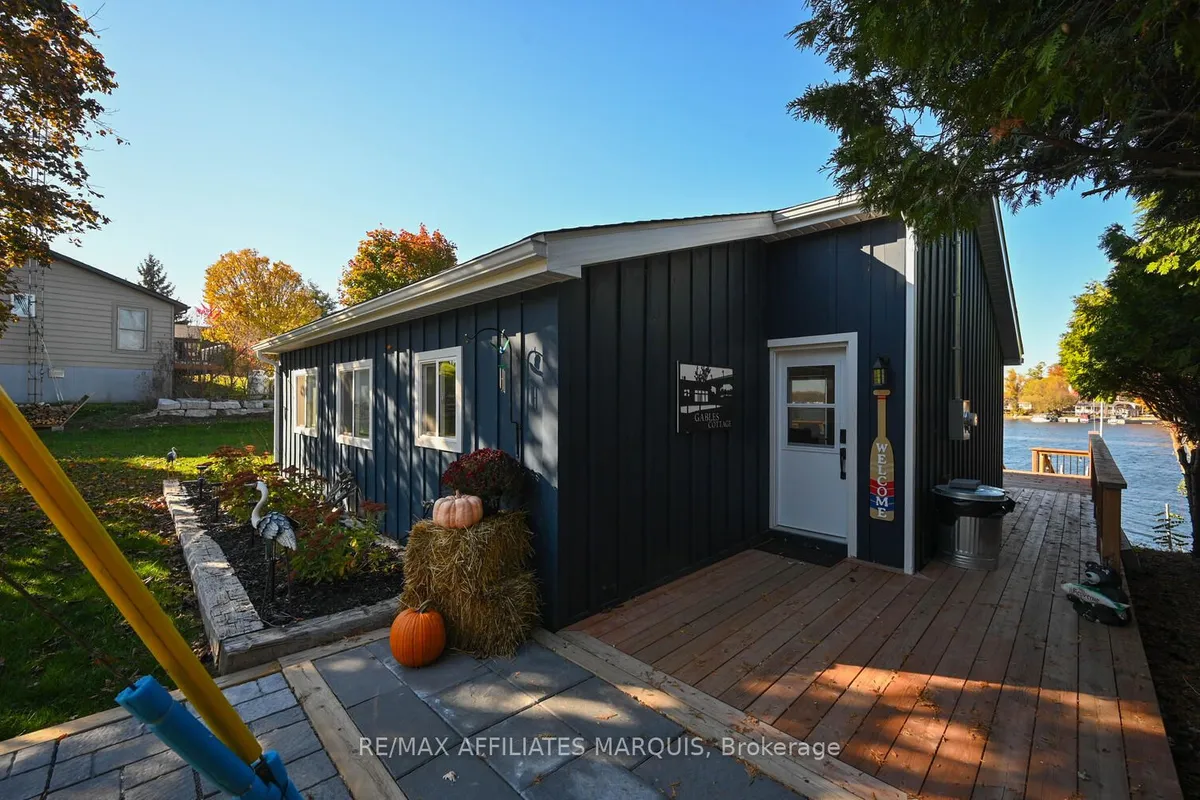 4 R8 Road, ON K0G 1L0