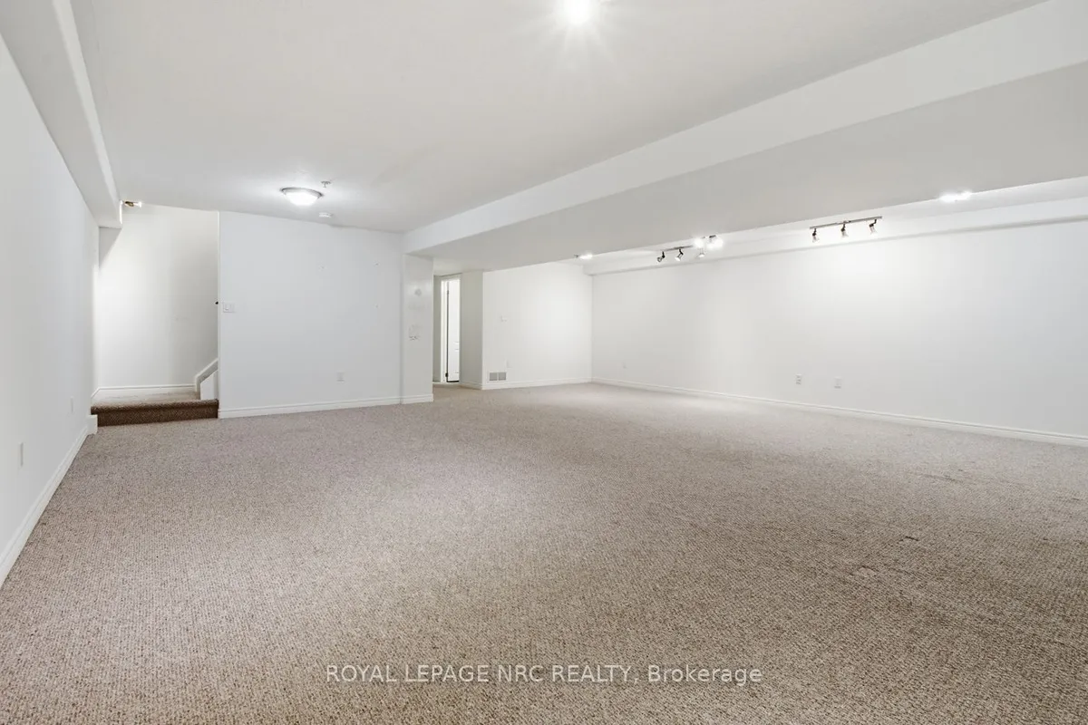 18 Bluegrass Crescent, ON L2P 0A7