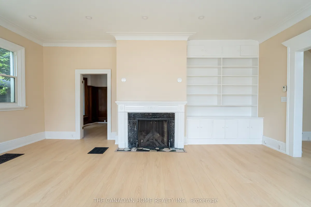 820 Colborne Street, ON N3S 3S4