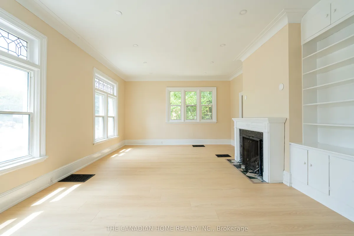 820 Colborne Street, ON N3S 3S4