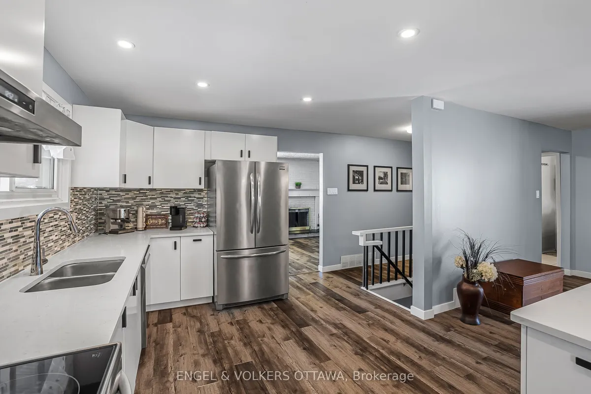 1427 Rosebella Avenue, ON K1T 1E5