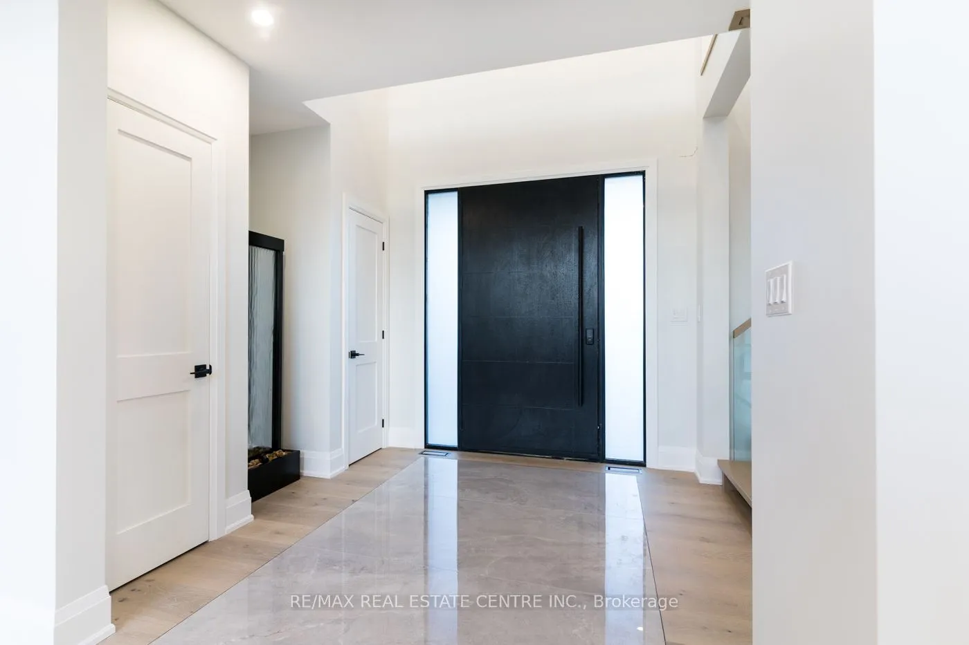 256 Mountain Road, ON L3M 4E7