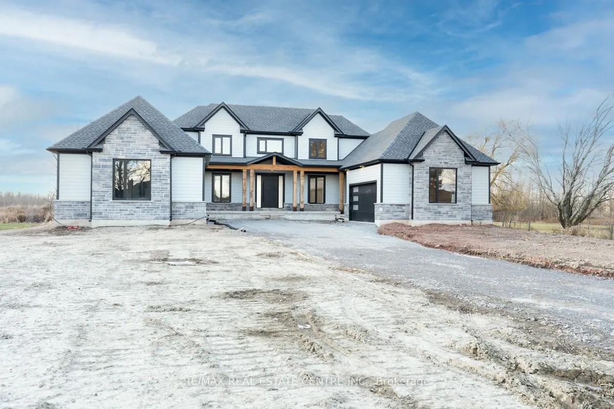 256 Mountain Road, ON L3M 4E7