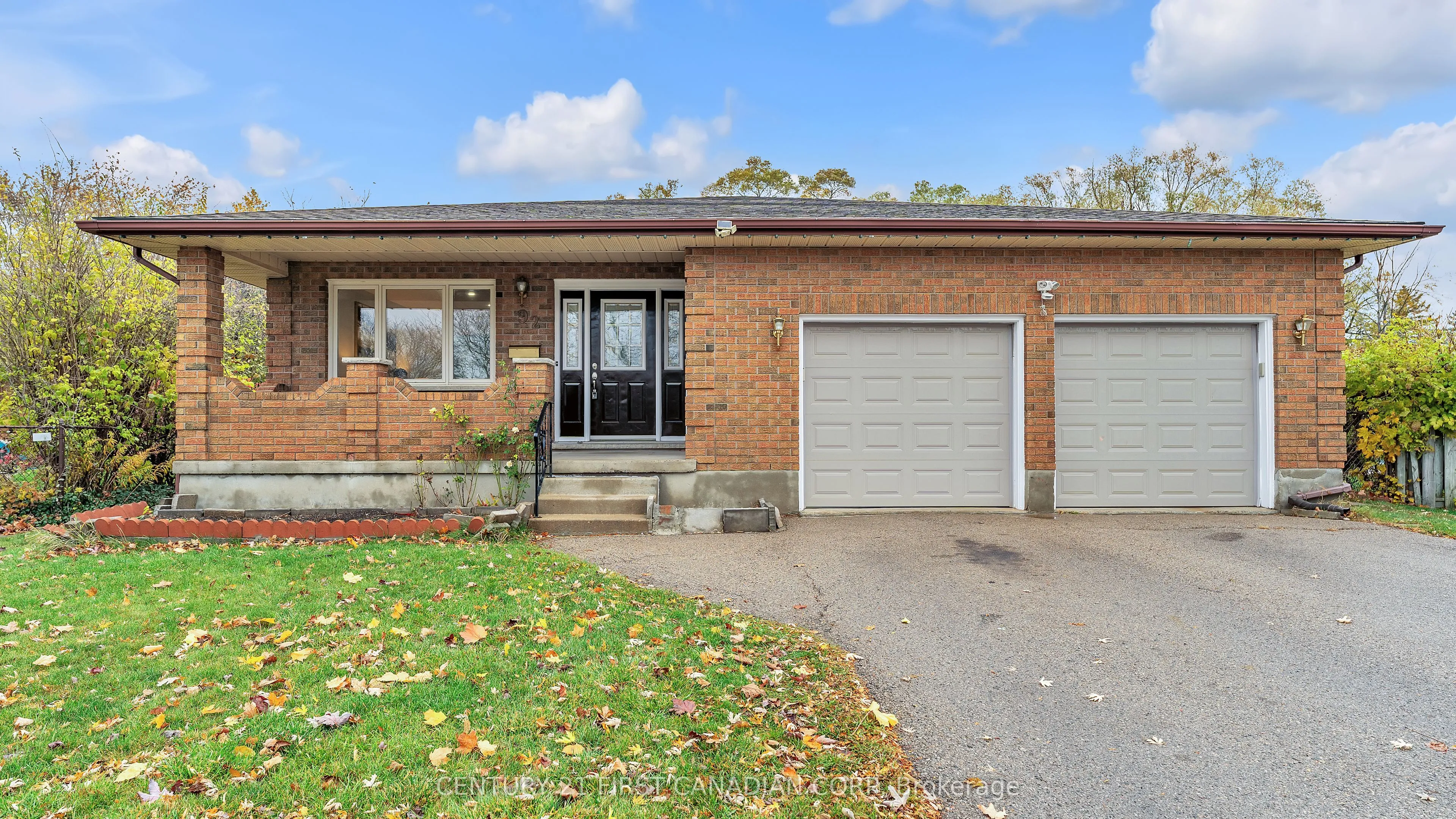 92 Golfdale Crescent, ON N6C 5P5