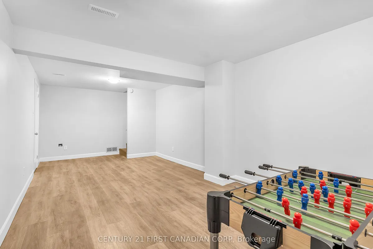 92 Golfdale Crescent, ON N6C 5P5