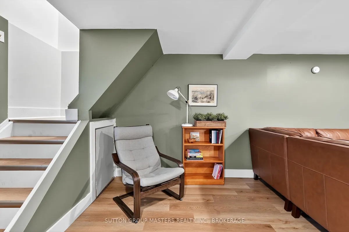 806 Portsmouth Avenue, ON K7M 1W7