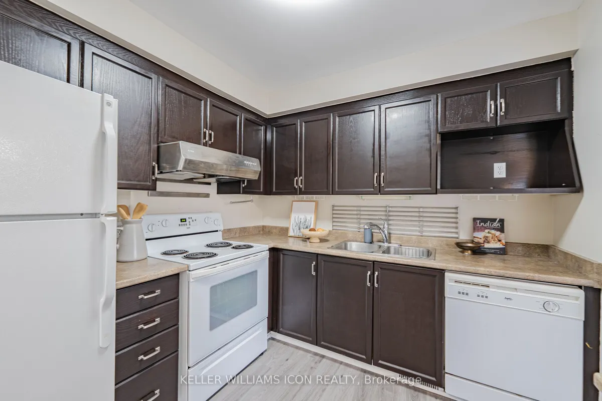 48 Blackdome Crescent, ON K2T 1A9