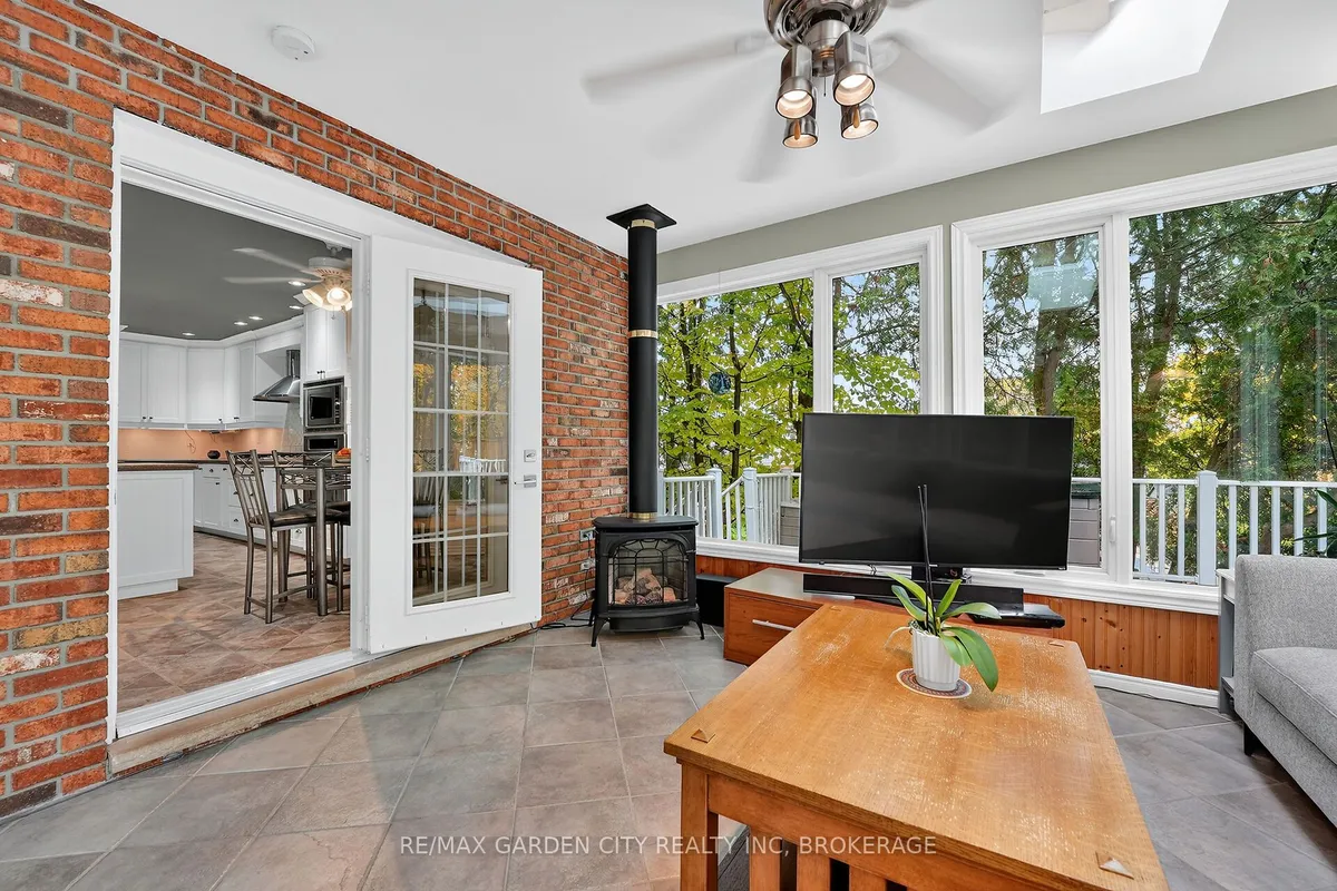 39 Orchard Parkway, ON L3M 3B1