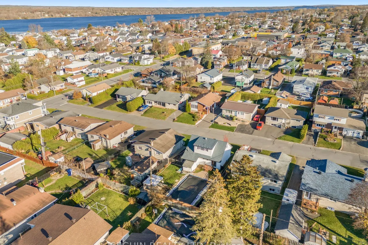 460 Theriault Street, ON K6A 1Z3