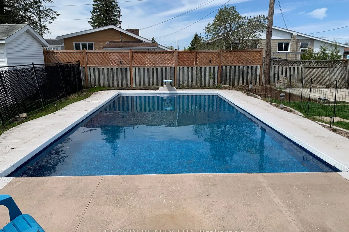 460 Theriault Street, ON K6A 1Z3