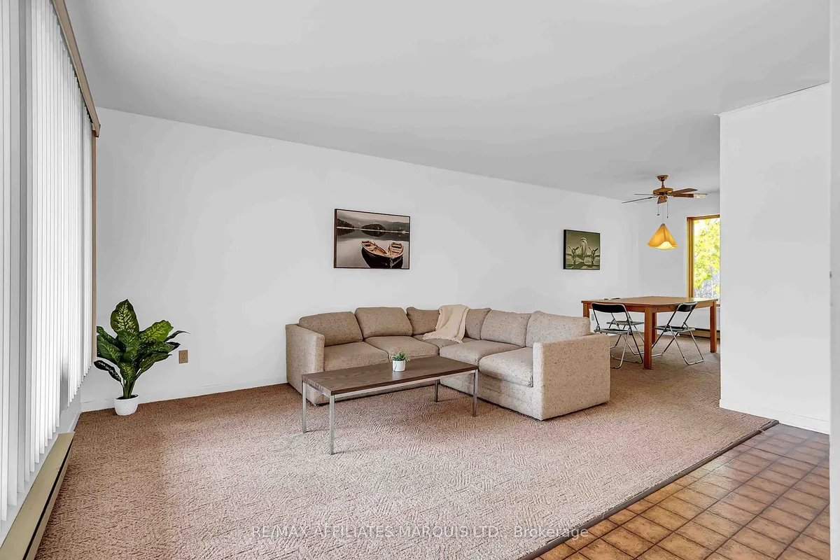 812 Kenyon Crescent, ON K6H 6Z2