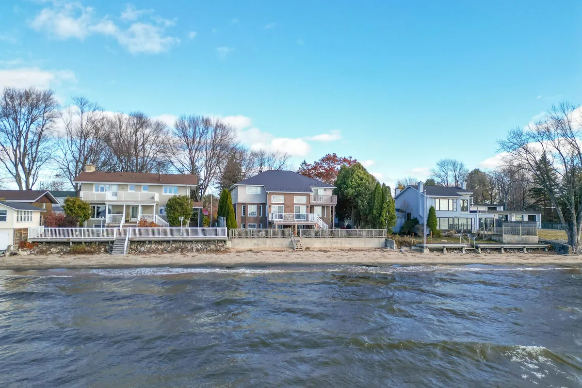 87B Campbell Avenue, ON P1A 1V7