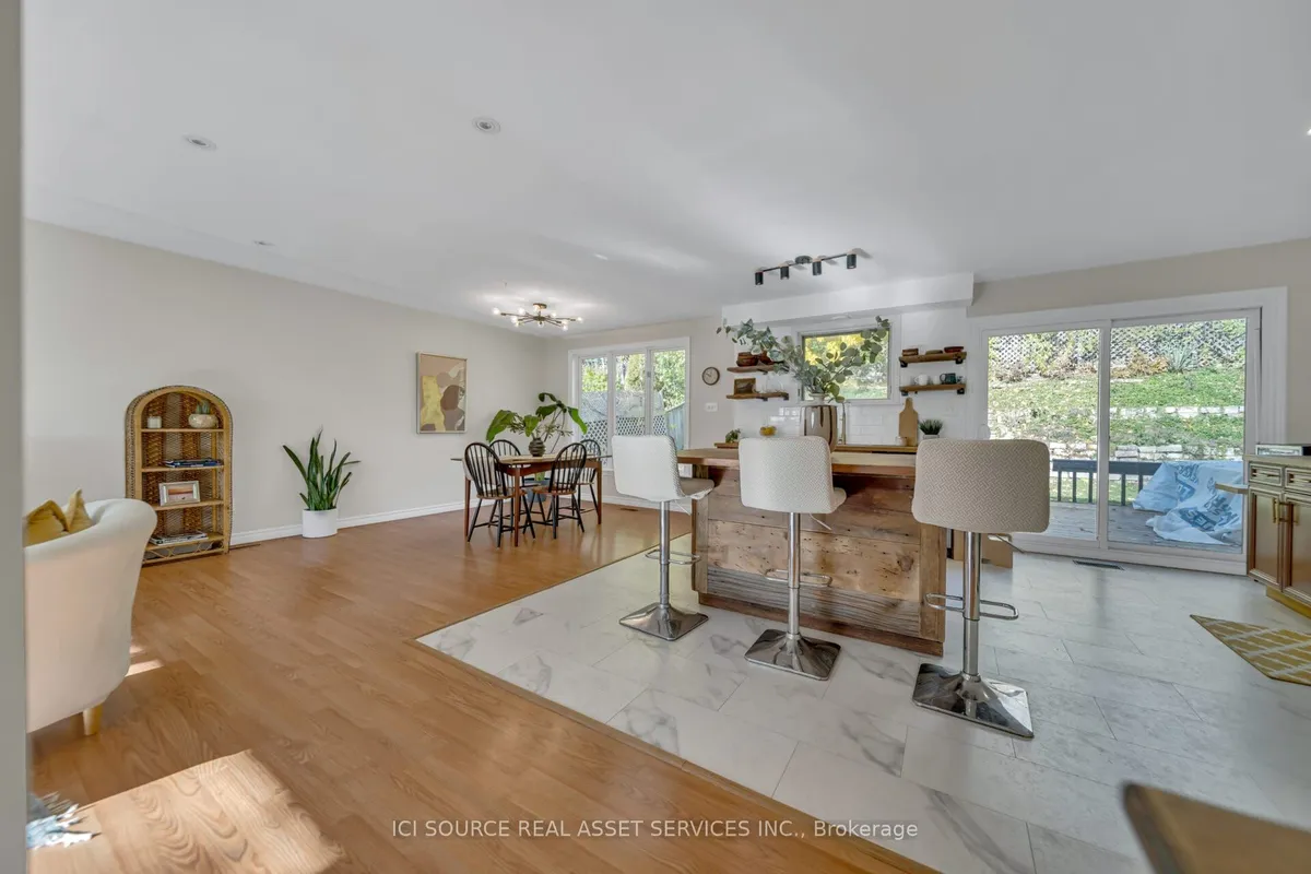 21 Woodridge Drive, ON N1H 7E3