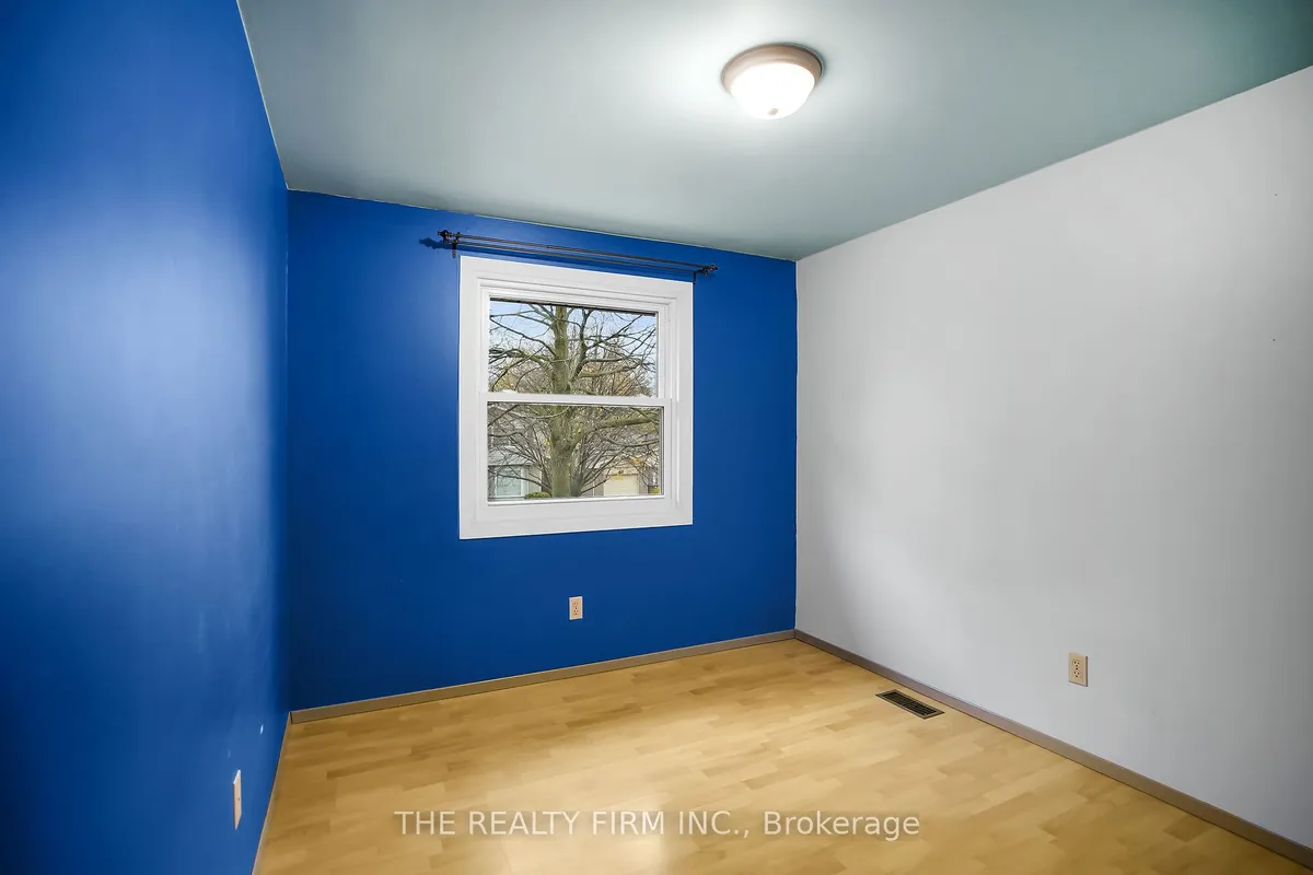 35 Rostherne Crescent, ON N6E 1Y3