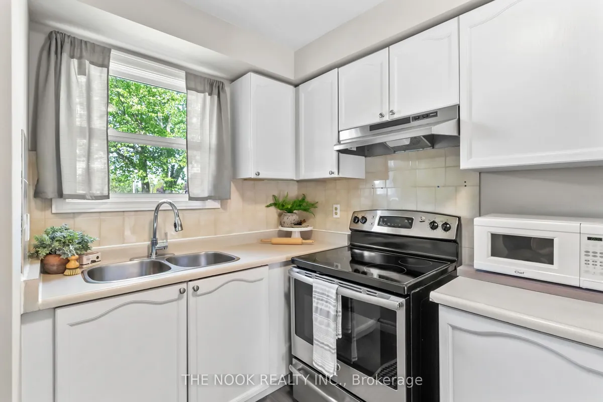 136 Peacock Boulevard, ON L1A 4G2