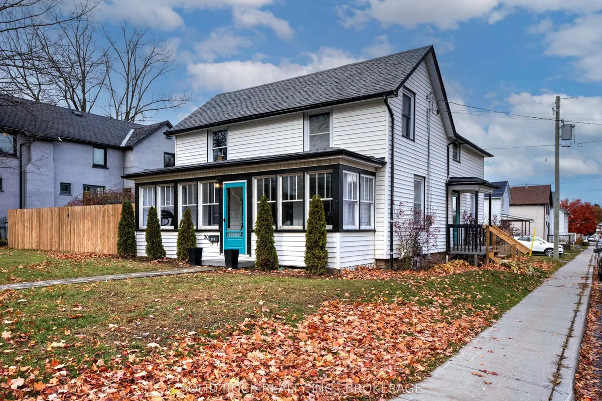 204 King Street, ON K7G 2G6