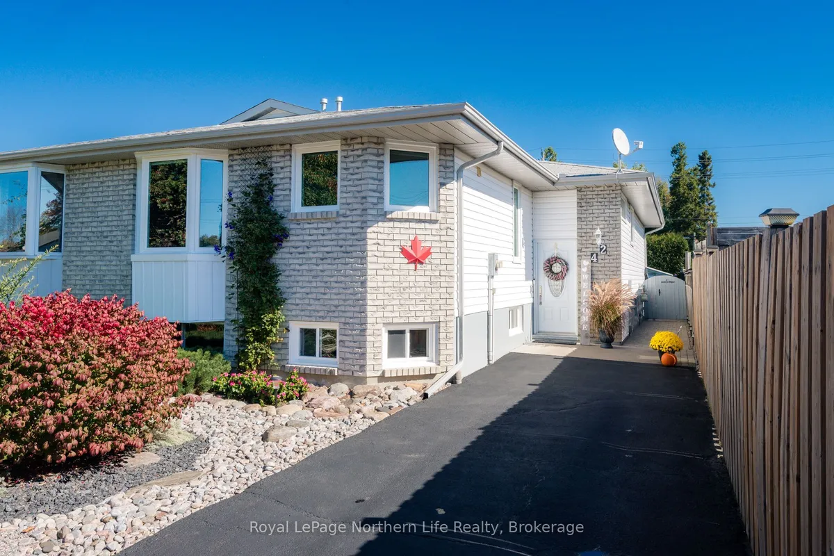 42 Balmoral Crescent, ON P1A 4H5