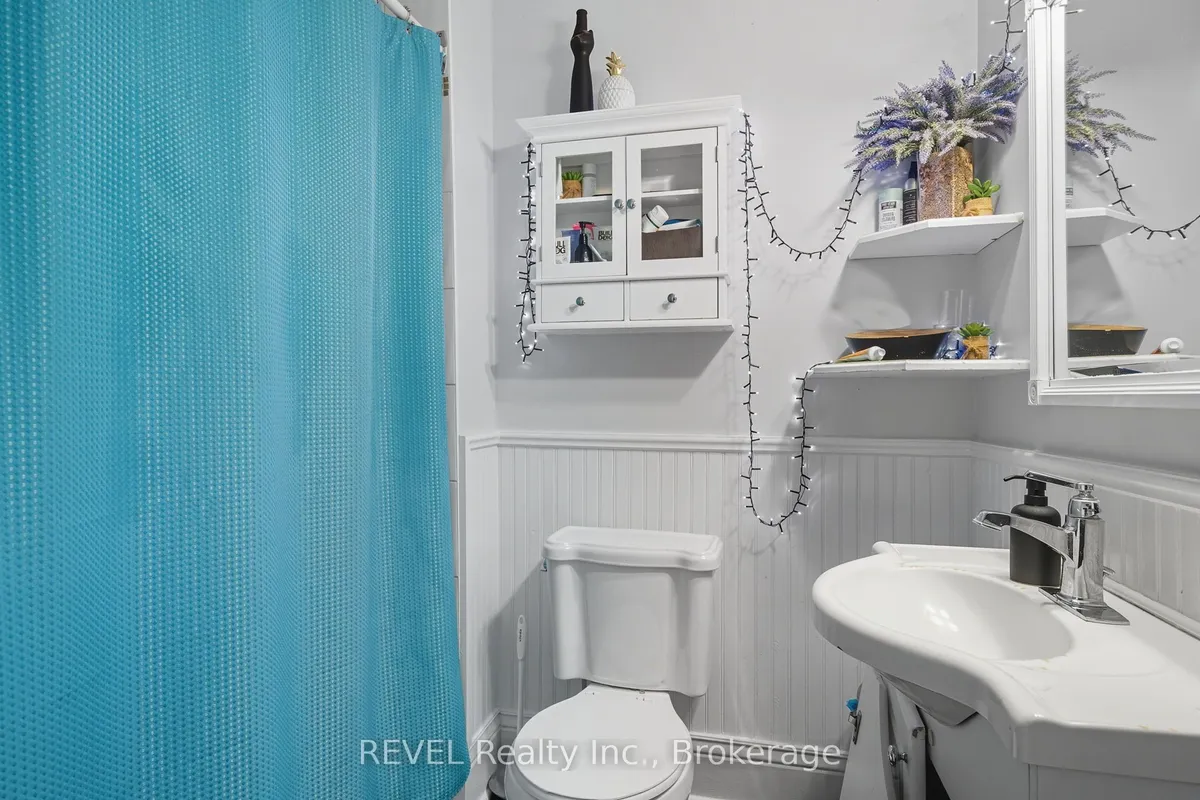 14 Bond Street, ON L2R 4Z2