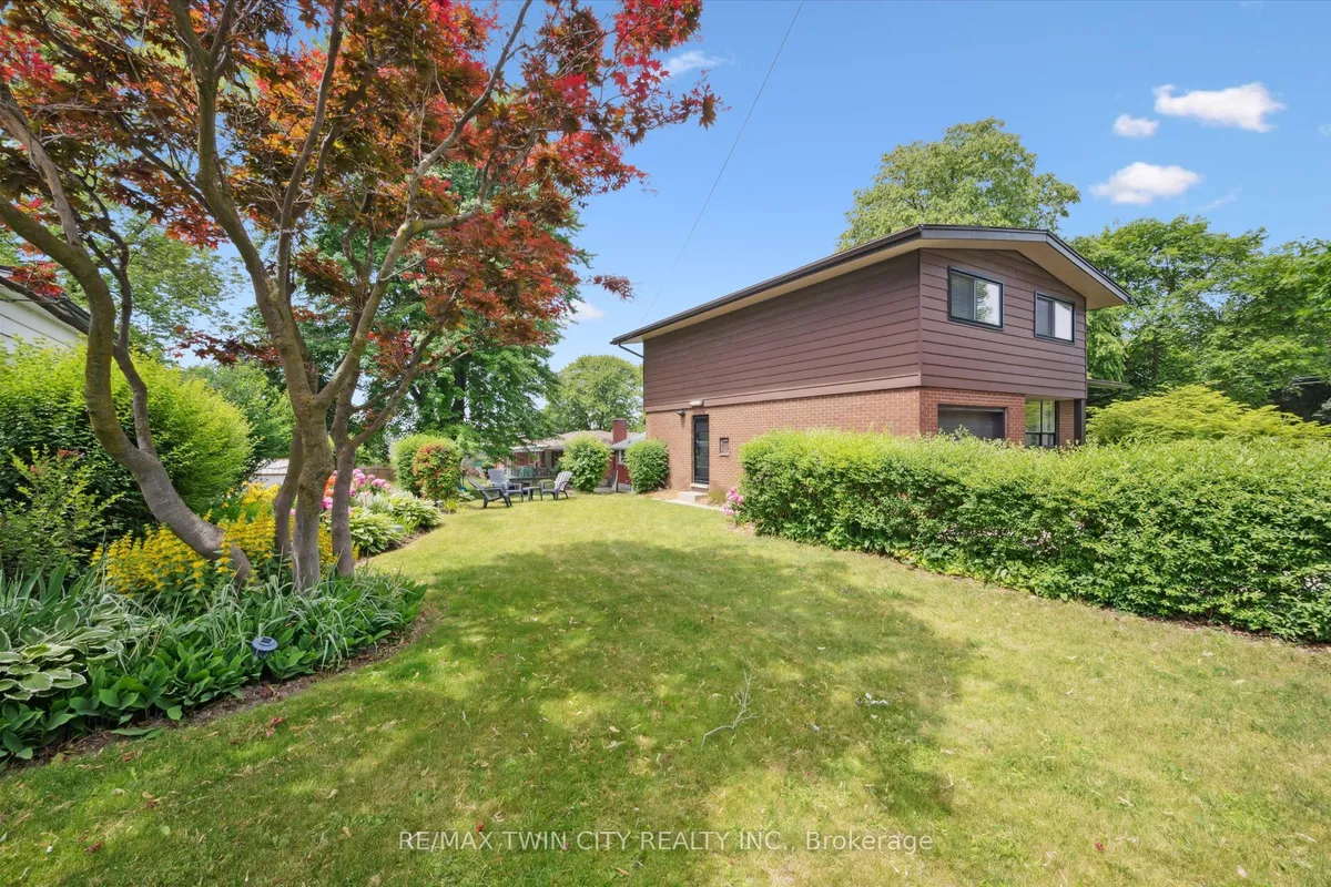 321 Dixon Street, ON N2G 3G1