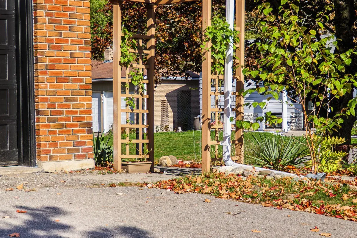 39 Parkview Heights, ON K8V 5M1