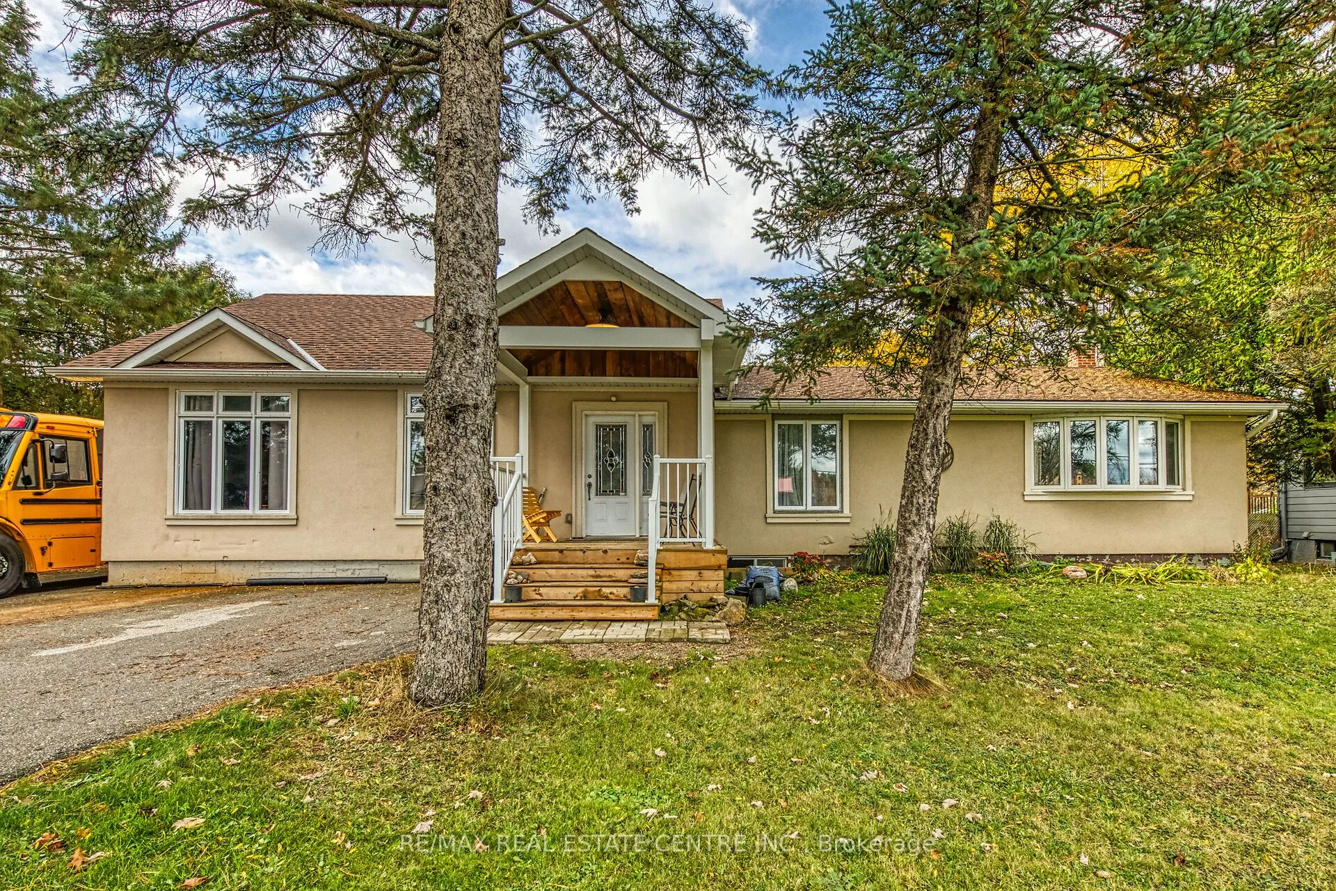 1413 Edgewood Road, ON L8N 2Z7