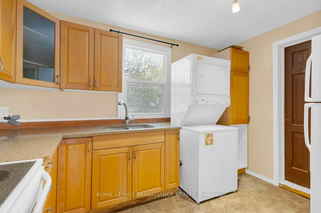 325 Sidney Street, ON K8P 3Z5